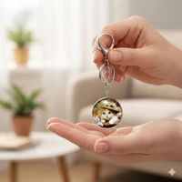 Cicás kulcstartó – aranyos és praktikus kiegészítő