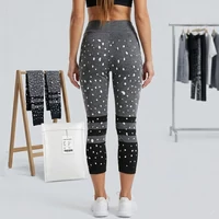 Szürke feliratos alakformáló capri leggings L-XL
