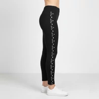 Testhez simuló fekete női leggings love szív mintával