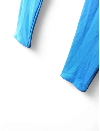 Kényelmes, kék leggings hosszú fazonban sportoláshoz