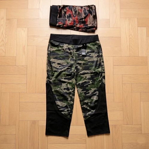 Terepszínű alakformáló hatású leggings, elasztikus Zöld M-L